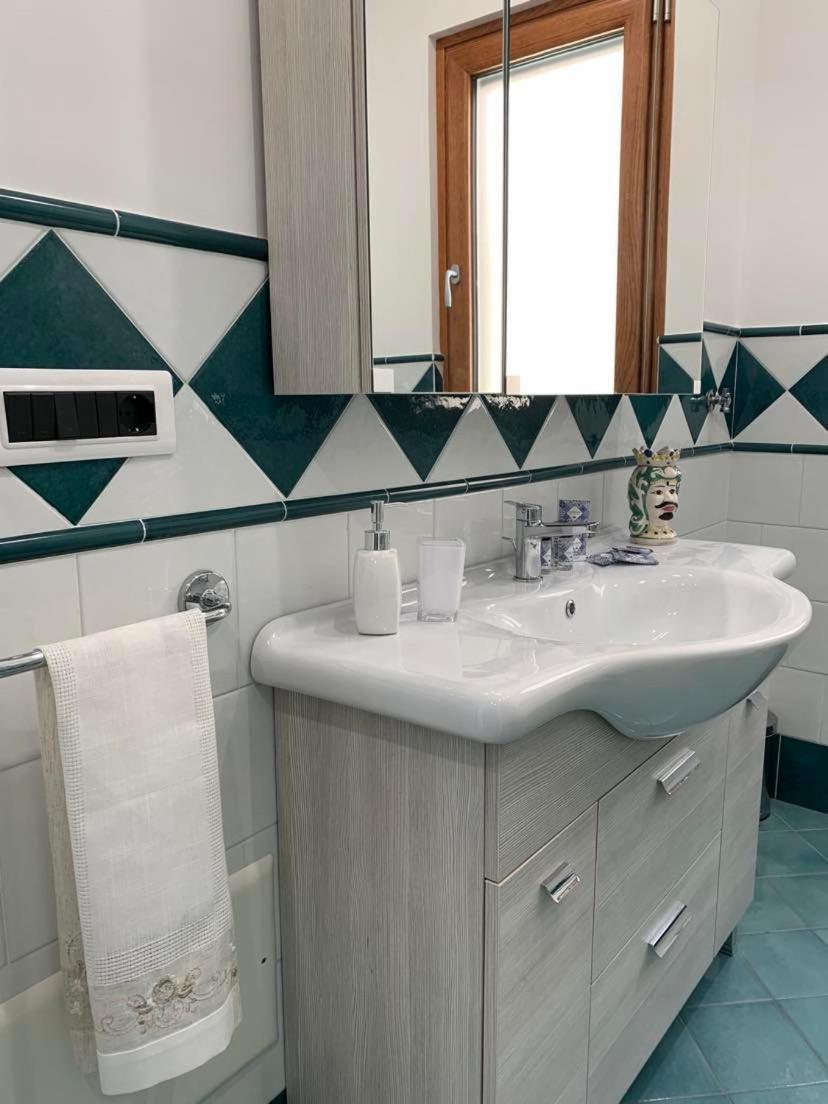 Casa Ausilia Bilocale Appartement Amalfi Buitenkant foto